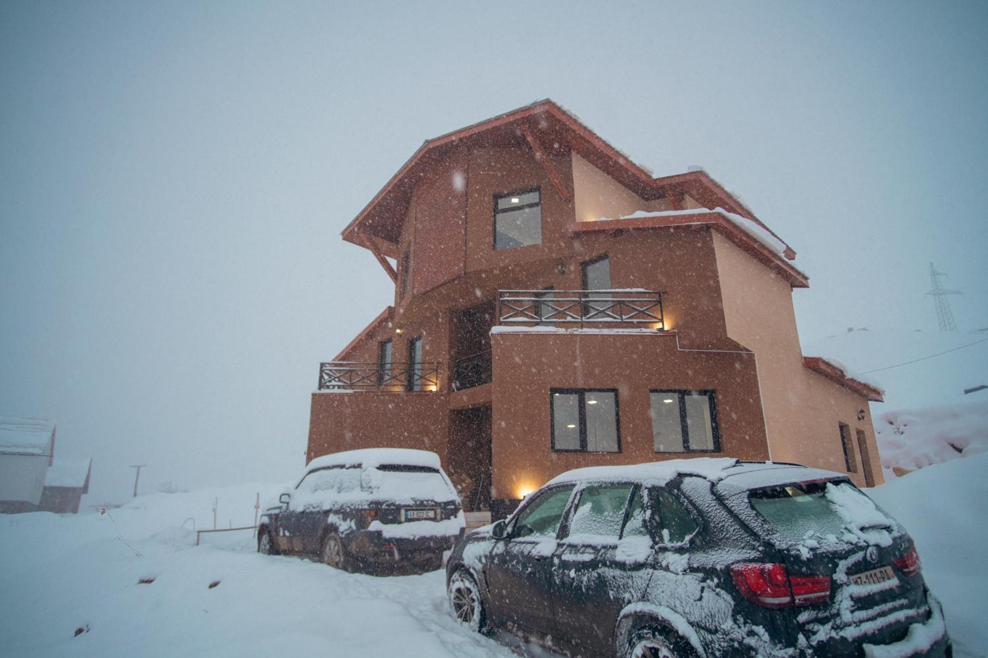 The Hills Hostel Gudauri Kültér fotó