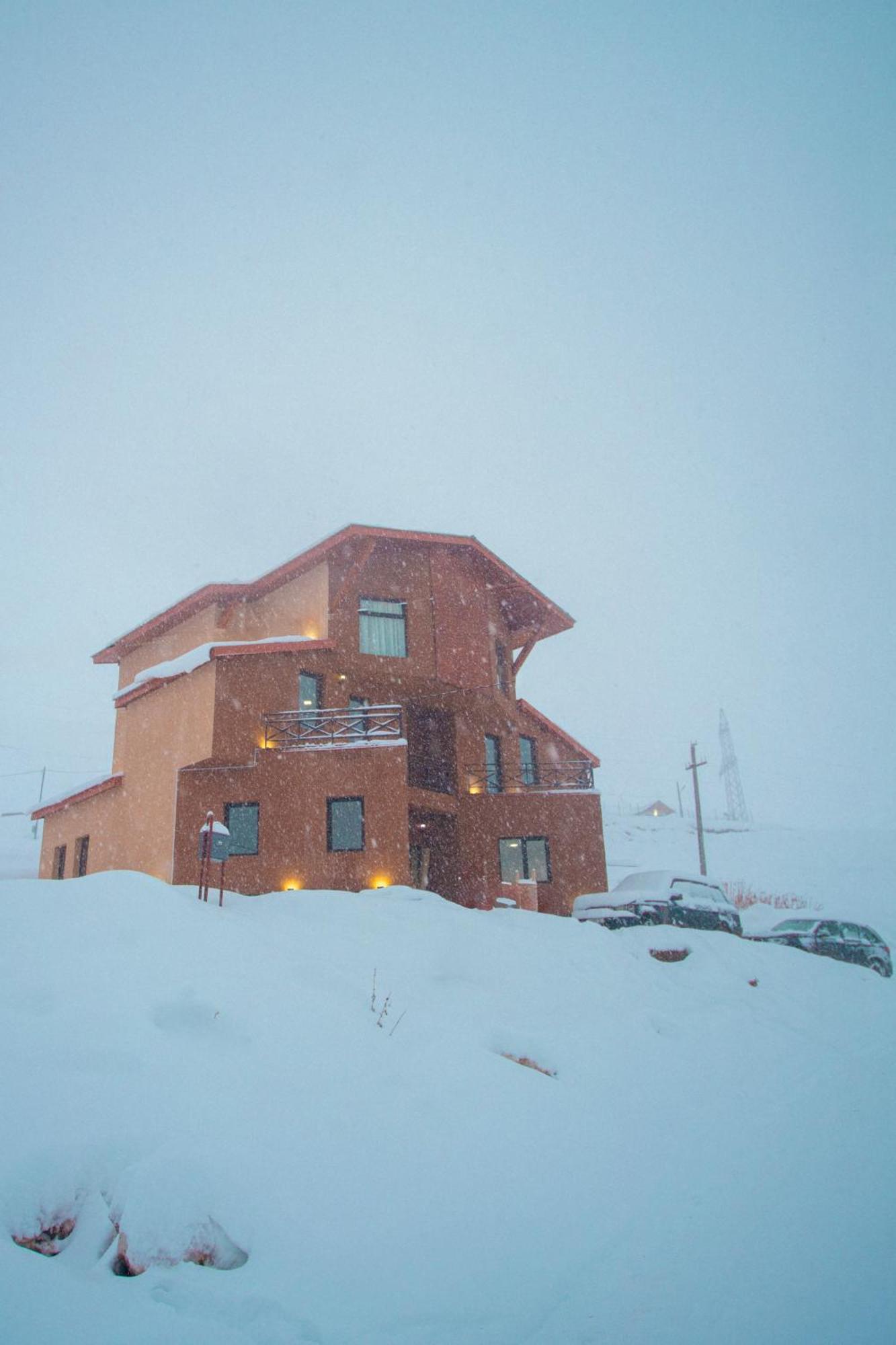 The Hills Hostel Gudauri Kültér fotó